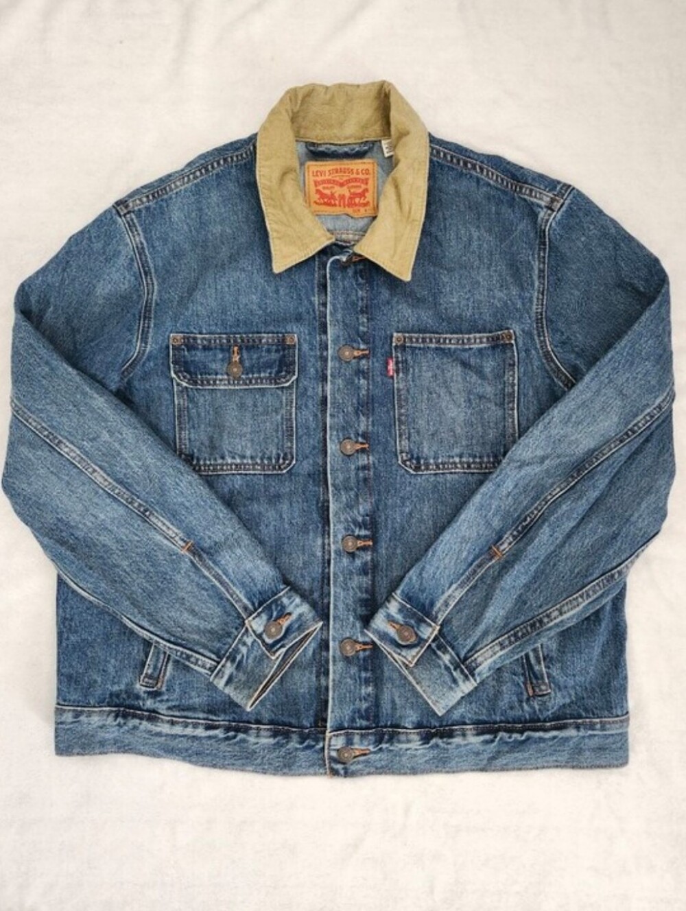 LEVI'S Men's Size Large Denim Trucker Jean Jacket | Barn Coat Chore Cabincore